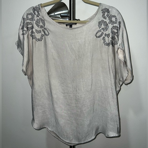 Express Blouse - Picture 1 of 4